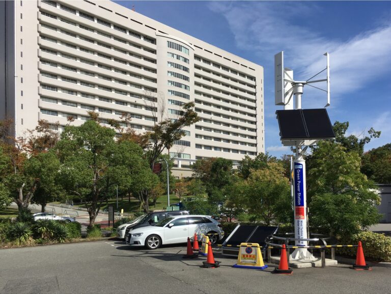 大阪大学大学院吹田キャンパスに設置されている、独立電源装置”たすかんねん”の2号機